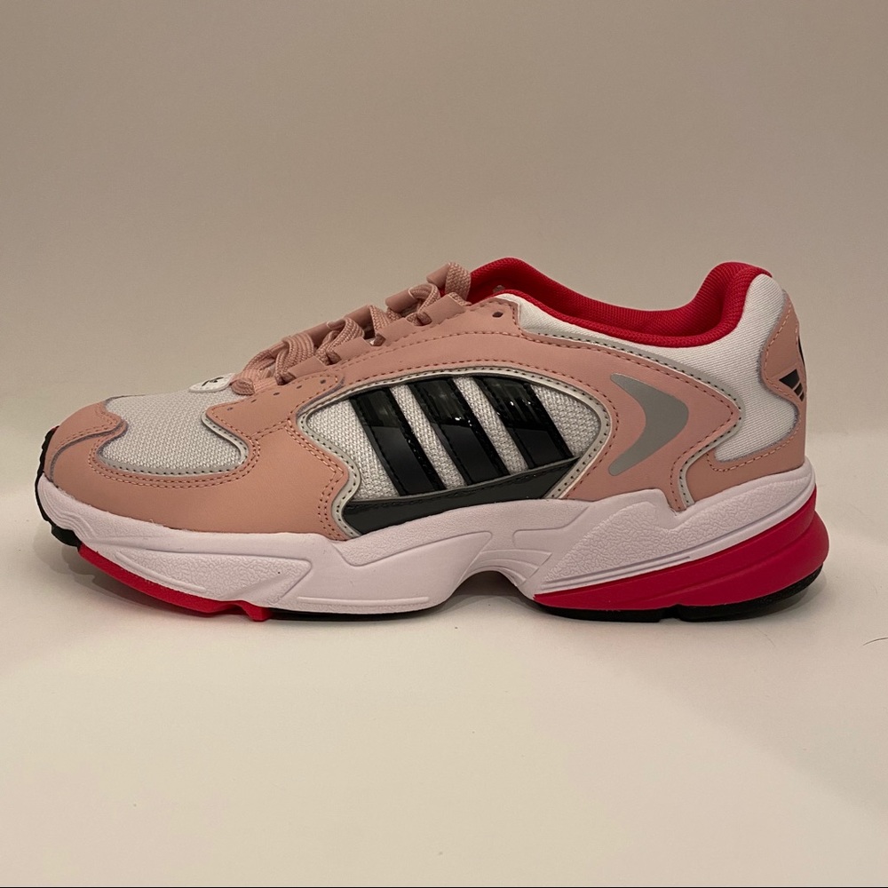 Women’s Adidas Falcon 2000